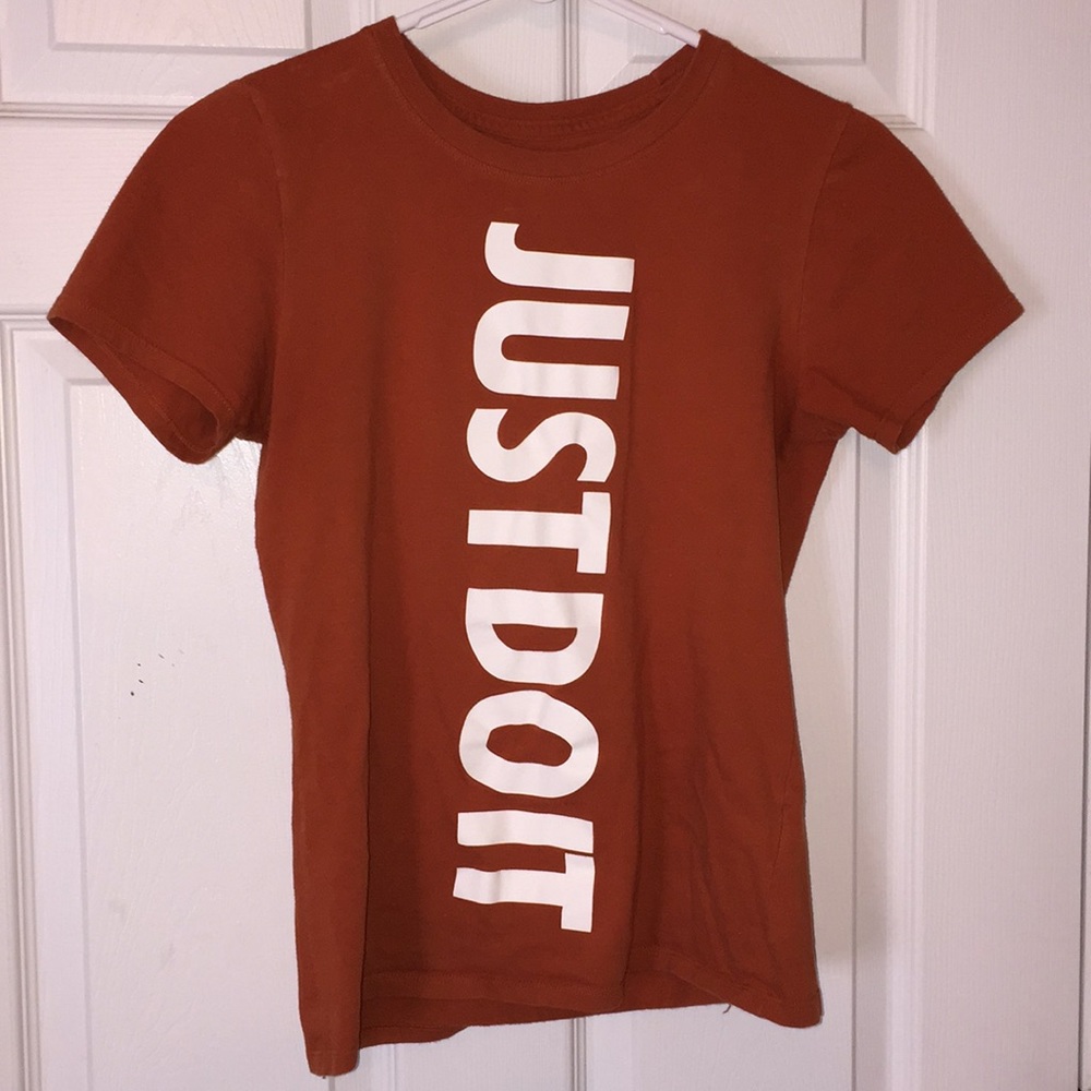 Women’s Nike tee shirt